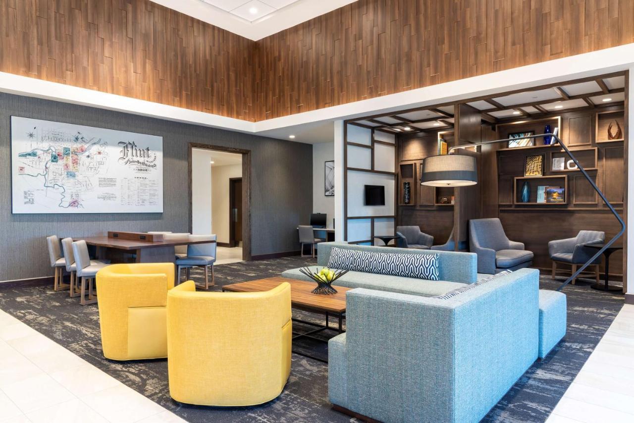 Hyatt Place Flint/Grand Blanc Bagian luar foto