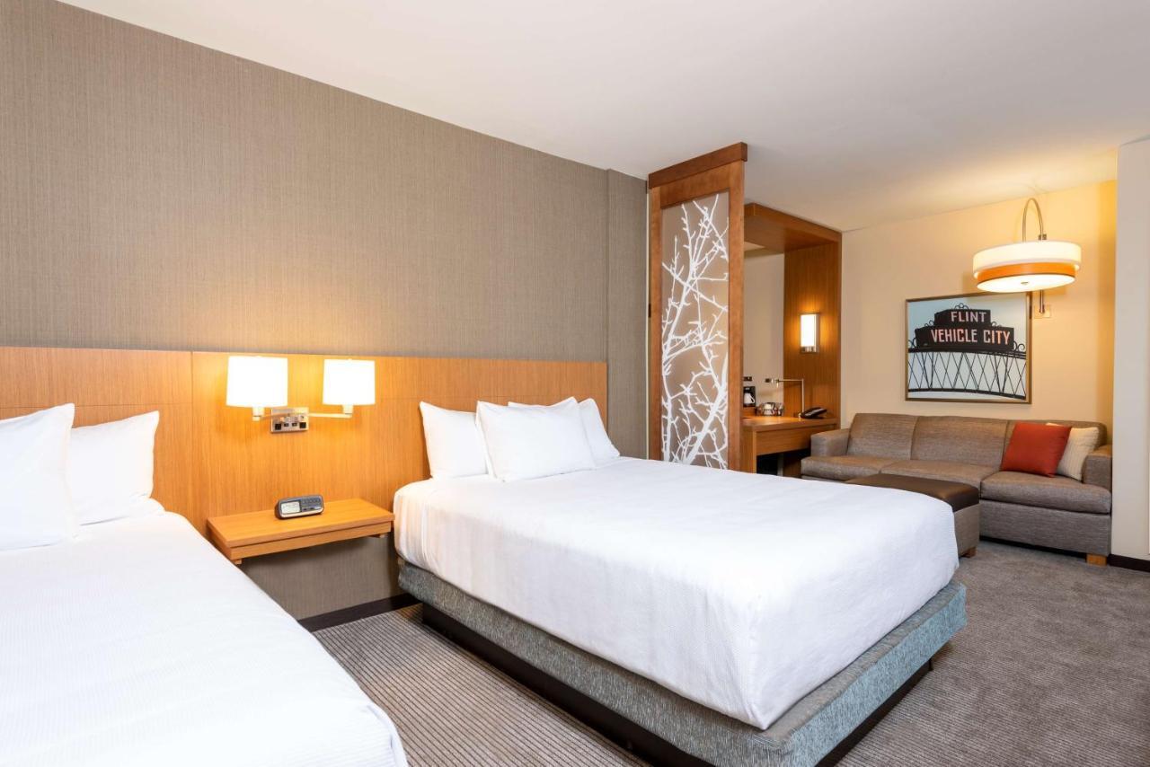 Hyatt Place Flint/Grand Blanc Bagian luar foto