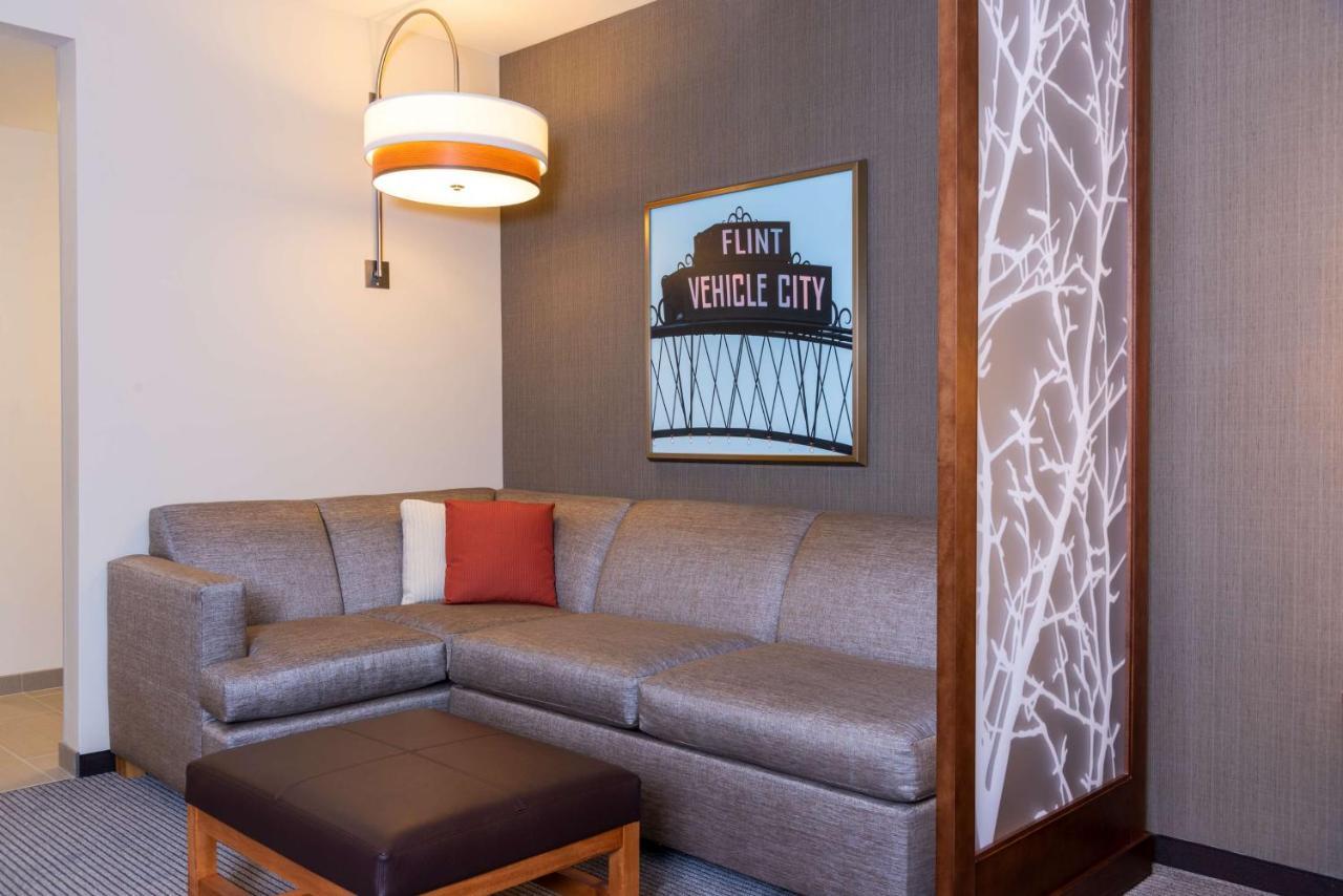 Hyatt Place Flint/Grand Blanc Bagian luar foto