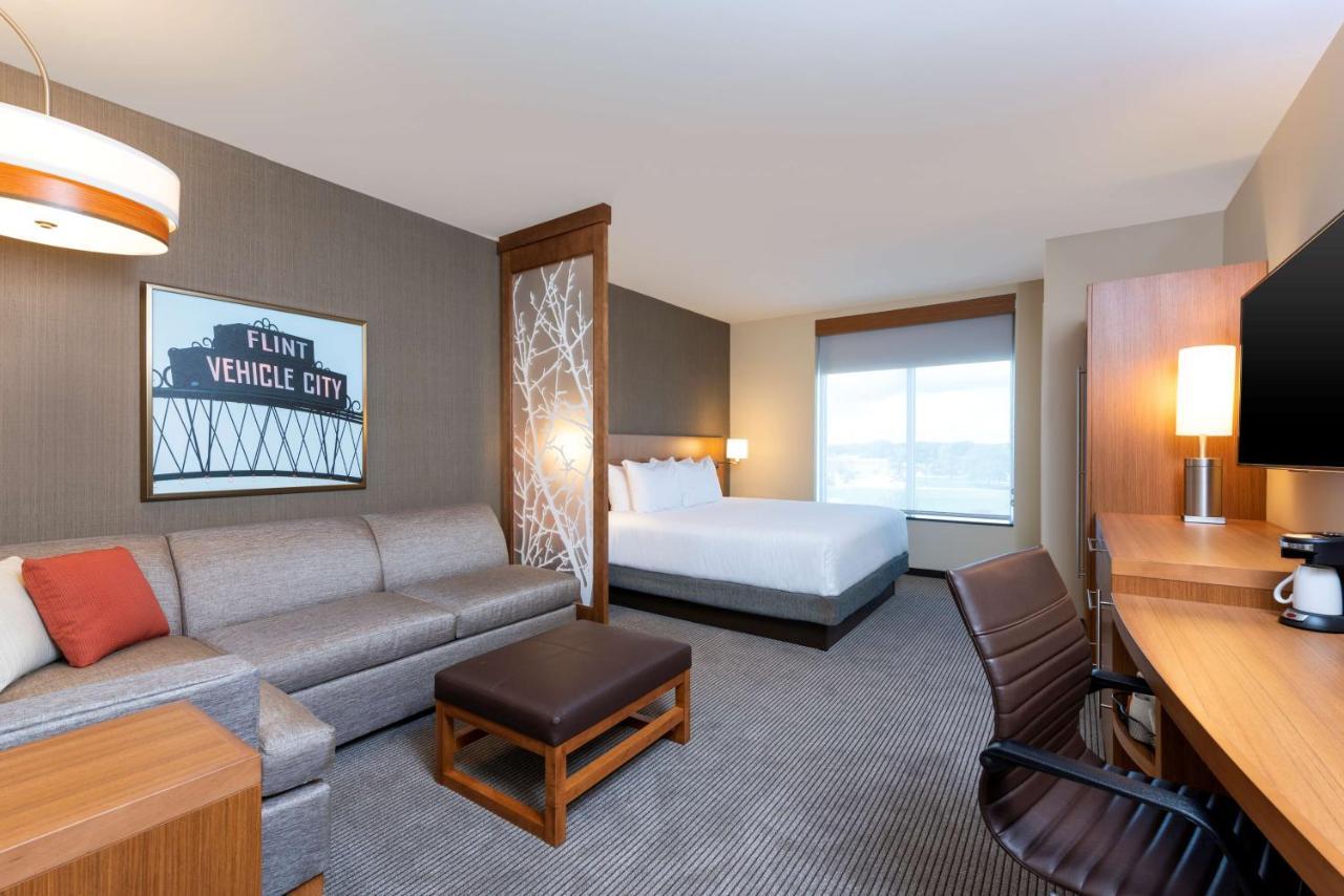 Hyatt Place Flint/Grand Blanc Bagian luar foto