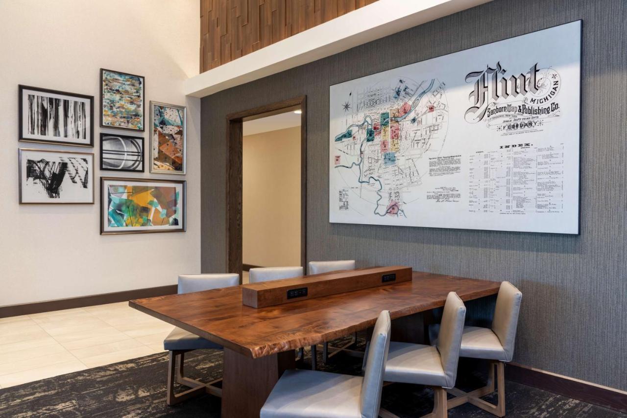 Hyatt Place Flint/Grand Blanc Bagian luar foto